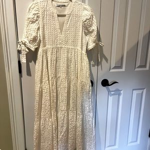 White midi. Tiered look.